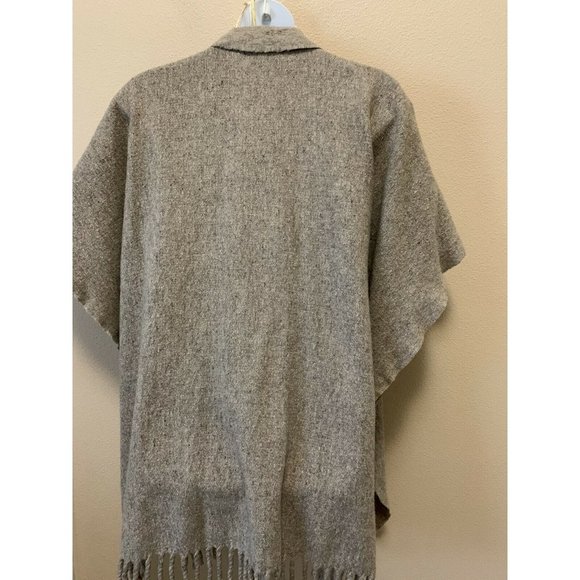 Brown Wool Cape, Attached Scarf, Fringe, 2 Buttons Vintage Unbranded - Picture 8 of 9